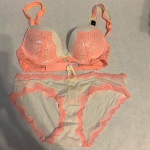 Victoria’s Secret Bra Lingerie Set